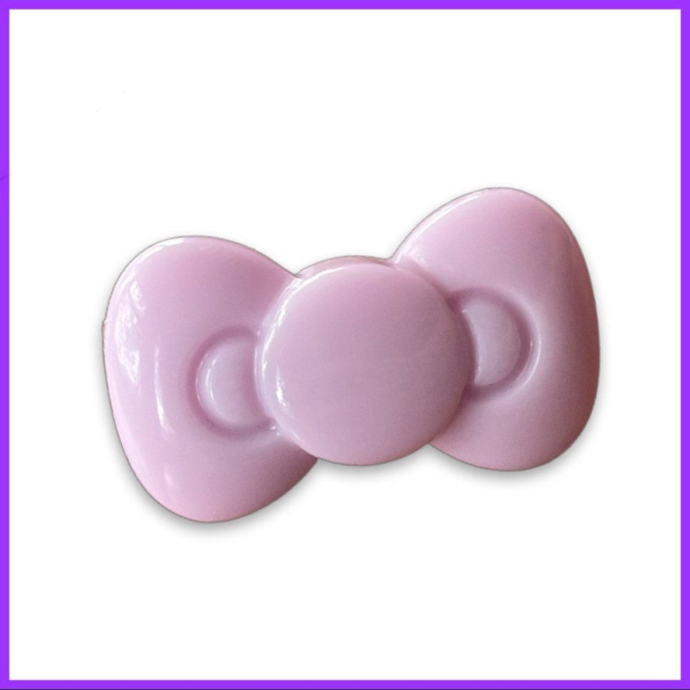 Small Hello Kitty Bow Pin